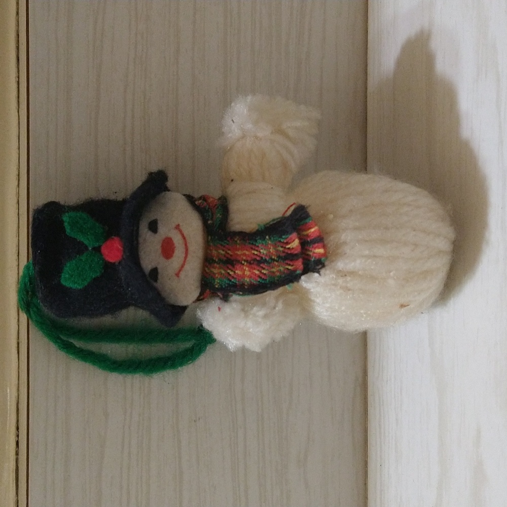Vintage 1980 Yarn Snowman